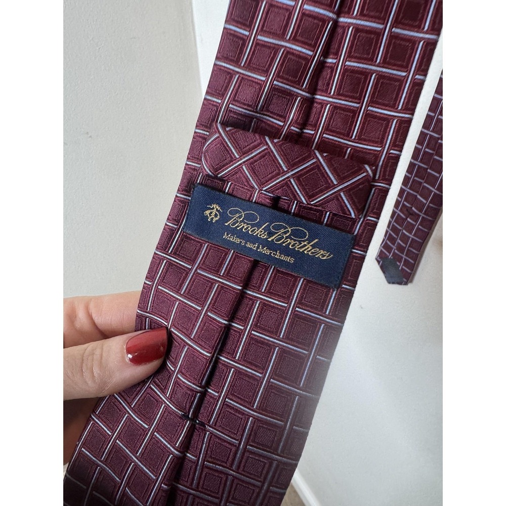 Brooks Brothers Tie Mens One Size Red Silk Geometric Jacquard Woven USA Necktie